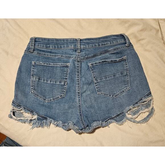 Women's benmore REWASH Distressed Jean Shorts Size 30 - Picture 2 of 5